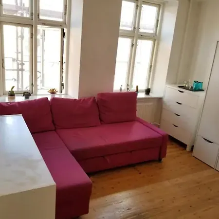 Bright & Cozy In Zone 1 בית אירוח *
